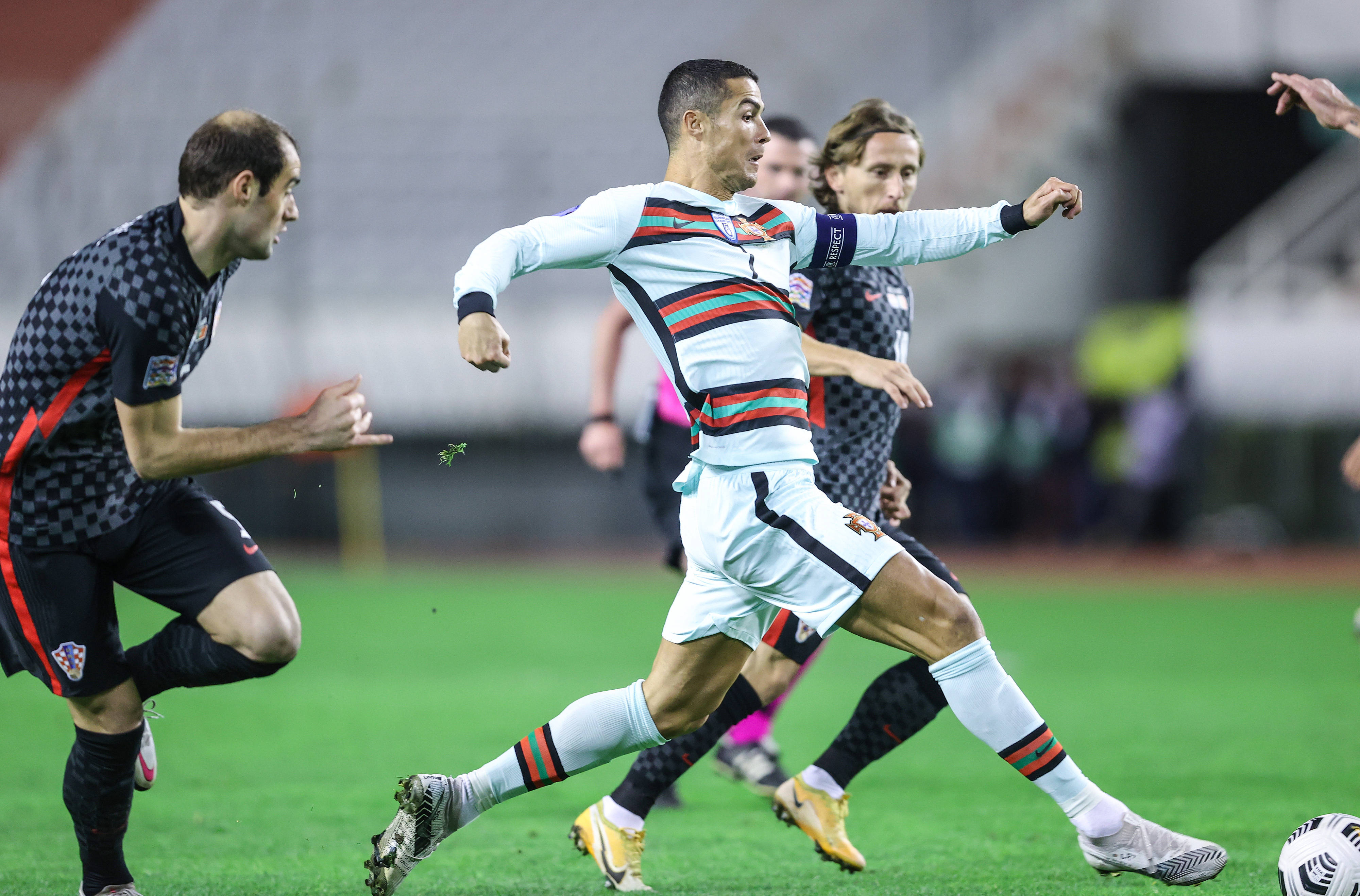 葡萄牙挑战塞尔维亚,激烈对决即将上演的简单介绍 葡萄牙挑战塞尔维亚,激烈对决即将上演的简单介绍